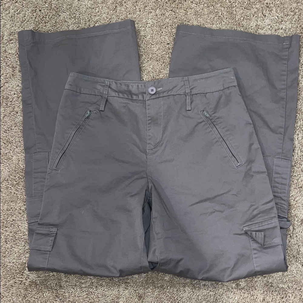 EDIKTED Zaria gray cargo pants